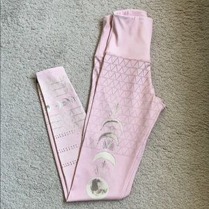 Onzie yoga leggings